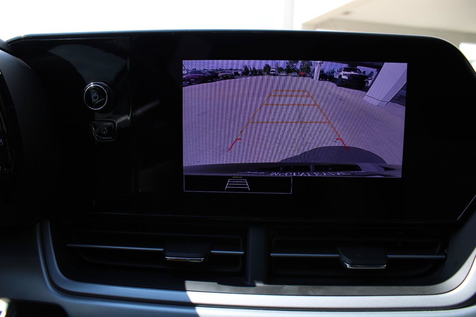 Used 2024 Chevrolet Trax RS FWD image 19