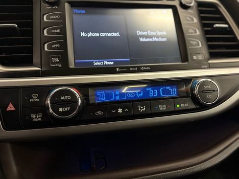 Used 2018 Toyota Highlander Limited w/ Protection Package #3 image 35