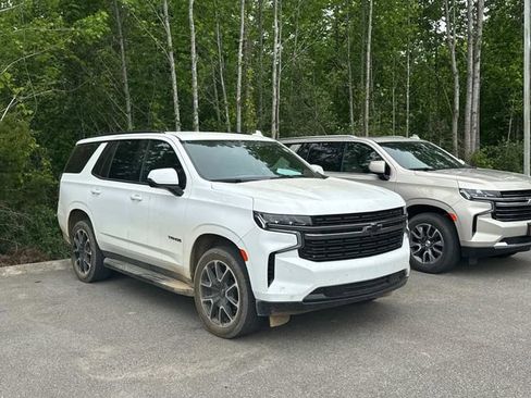 Used 2022 Chevrolet Tahoe RST w/ Sport Performance Package AWD/4WD image 2