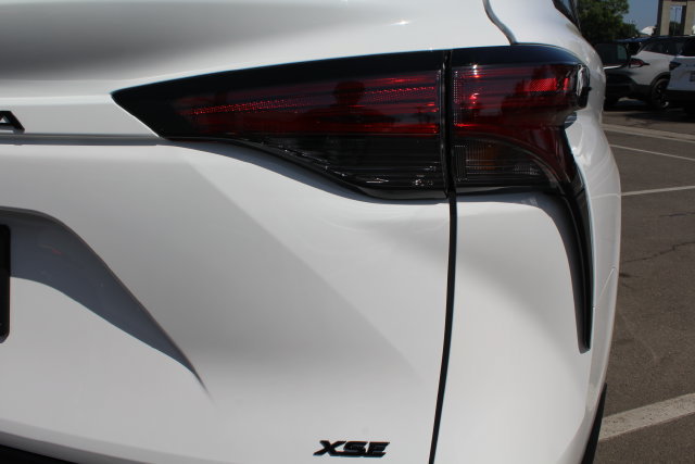 Certified 2026 Toyota Sienna XSE FWD image 18