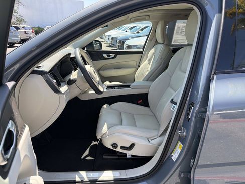 Certified 2023 Volvo XC60 T8 Ultimate w/ Climate Package AWD/4WD image 17
