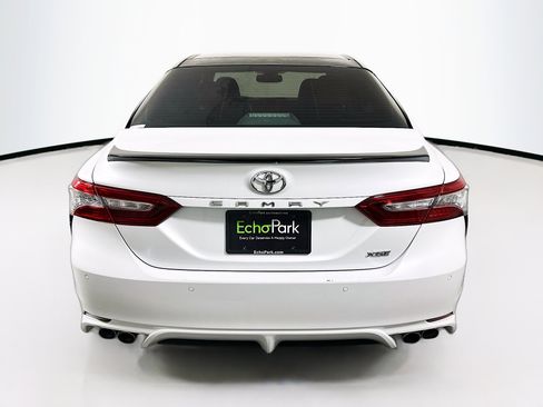 Used 2018 Toyota Camry XSE FWD image 7