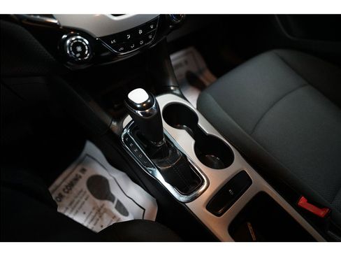 Used 2017 Chevrolet Cruze LS image 19