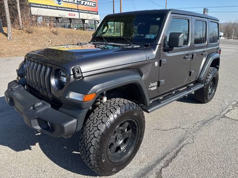 Used 2019 Jeep Wrangler Unlimited Sport S image 7