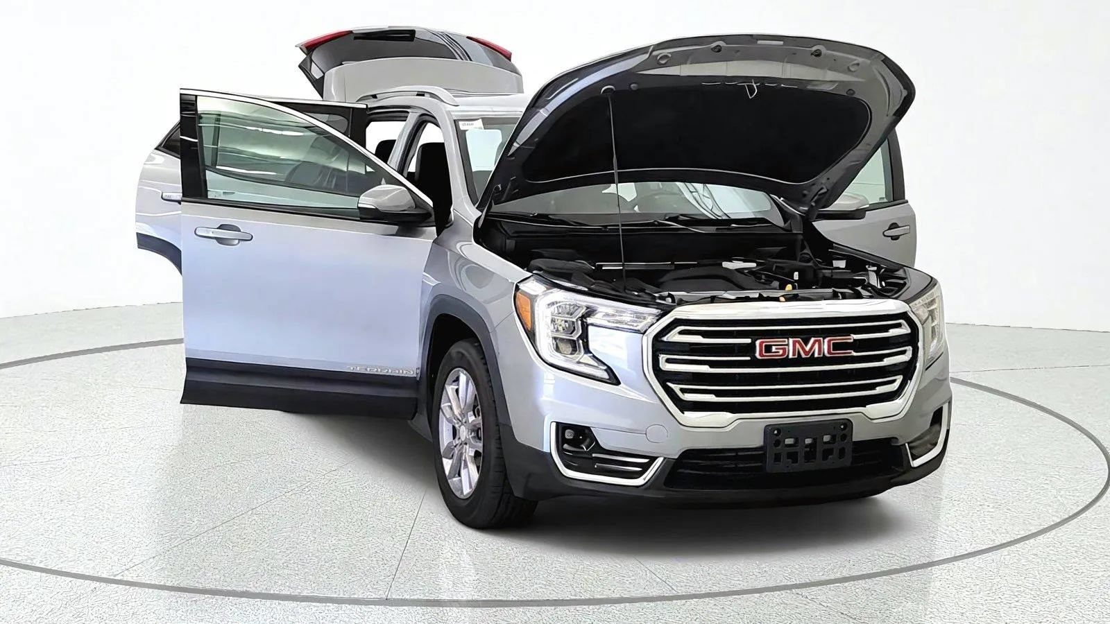 Used 2024 GMC Terrain SLT AWD/4WD image 12