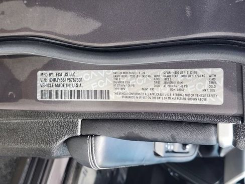 Used 2023 Jeep Grand Cherokee 4WD 4xe image 37