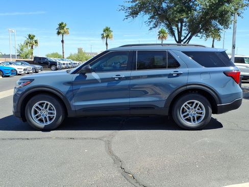 New 2026 Ford Explorer Active RWD image 2
