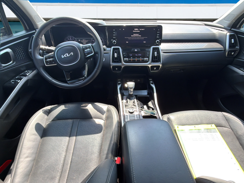 Used 2022 Kia Sorento S w/ Panoramic Sunroof Package FWD image 10