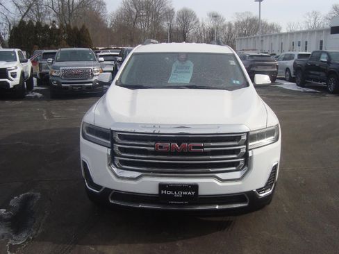 Used 2023 GMC Acadia SLE w/ Driver Convenience Package image 2