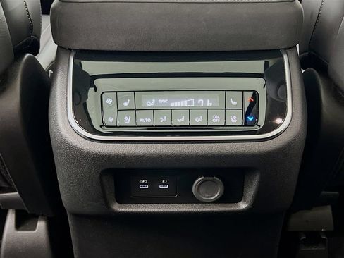 Used 2025 INFINITI QX80 Sensory AWD/4WD image 27