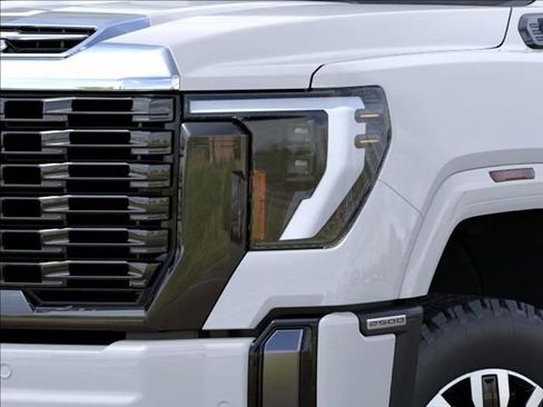 New 2026 GMC Sierra 2500 Denali Ultimate image 10