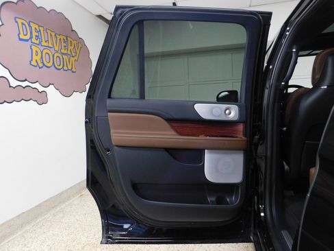 Used 2024 Lincoln Navigator L Reserve w/ Equipment Group 201A image 75