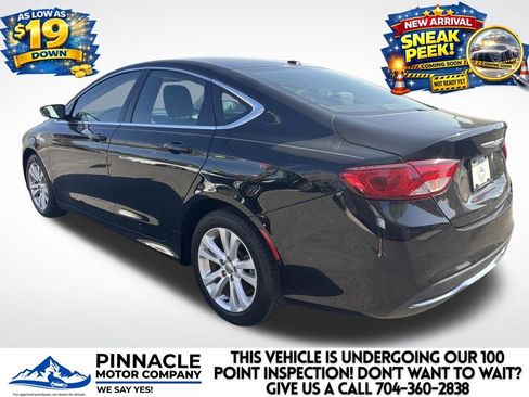 Used 2016 Chrysler 200 Limited w/ Convenience Group image 4