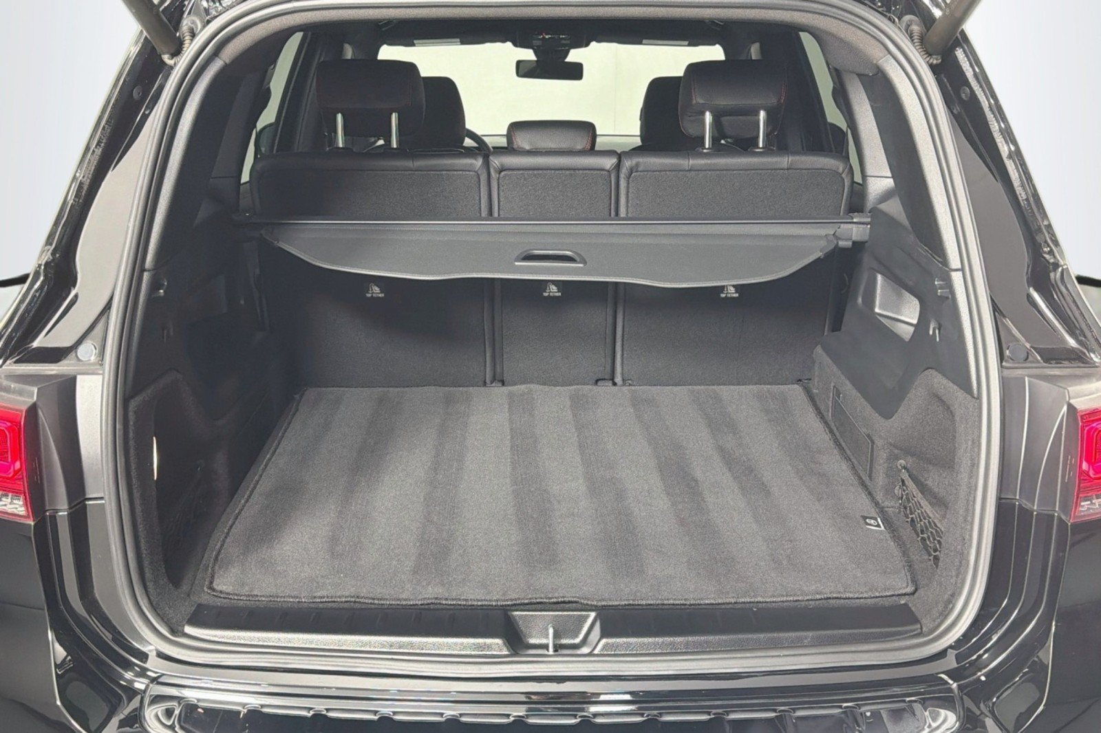 Used 2023 Mercedes-Benz GLB 250 4MATIC image 24