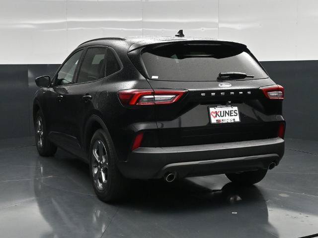 Certified 2025 Ford Escape ST-Line FWD image 8