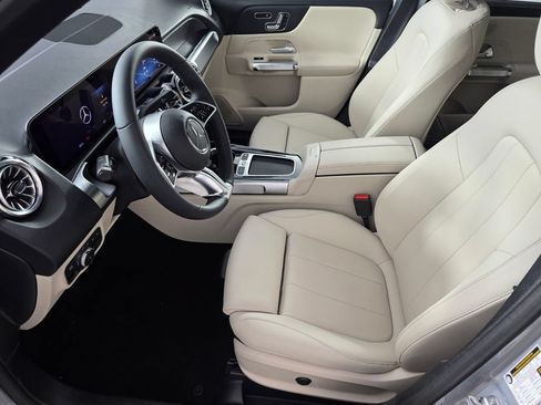New 2026 Mercedes-Benz GLB 250 image 6