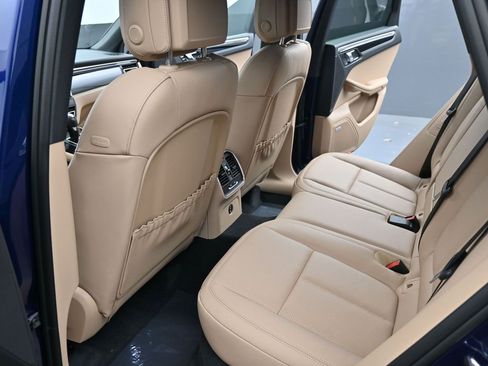 New 2026 Porsche Macan image 24