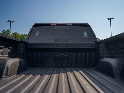 Used 2022 Chevrolet Silverado 1500 LT Trail Boss w/ LT Trail Boss Premium Package AWD/4WD image 18