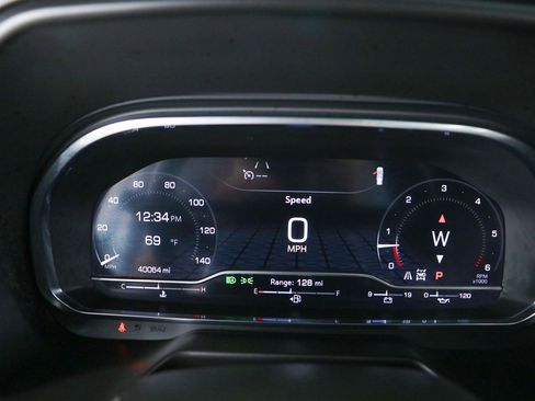 Used 2024 GMC Yukon AT4 AWD/4WD image 16
