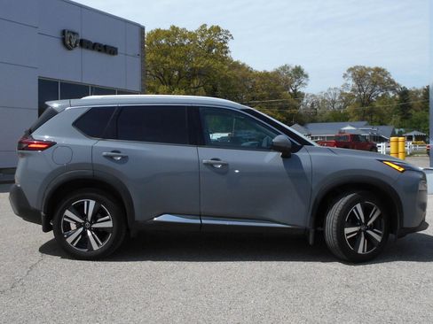 Used 2021 Nissan Rogue SL w/ Premium Package AWD/4WD image 12
