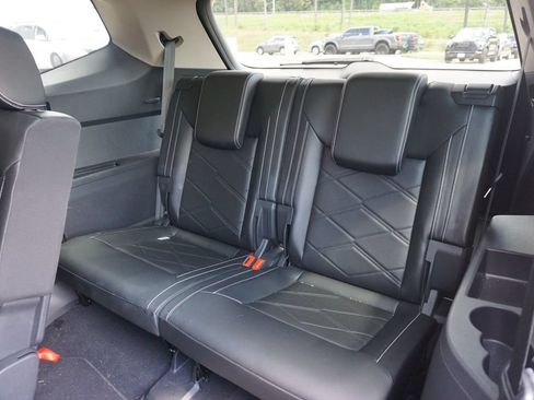 Used 2024 Volkswagen Atlas SE FWD image 18
