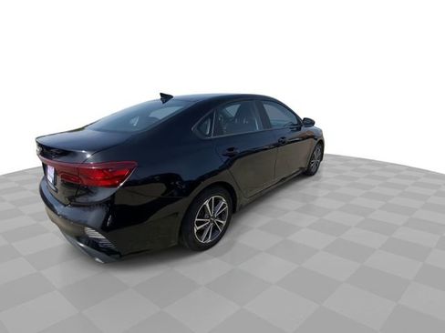 Used 2023 Kia Forte LXS FWD image 2