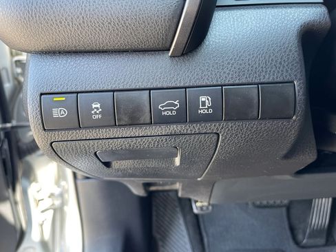 Used 2021 Toyota Camry SE w/ Convenience Package FWD image 21