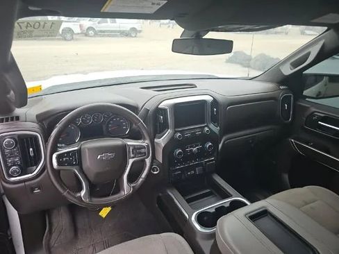 Used 2019 Chevrolet Silverado 1500 LT Trail Boss AWD/4WD image 7