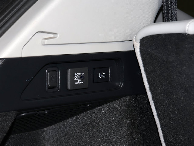 Certified 2025 Acura MDX w/ Technology Package AWD/4WD image 31