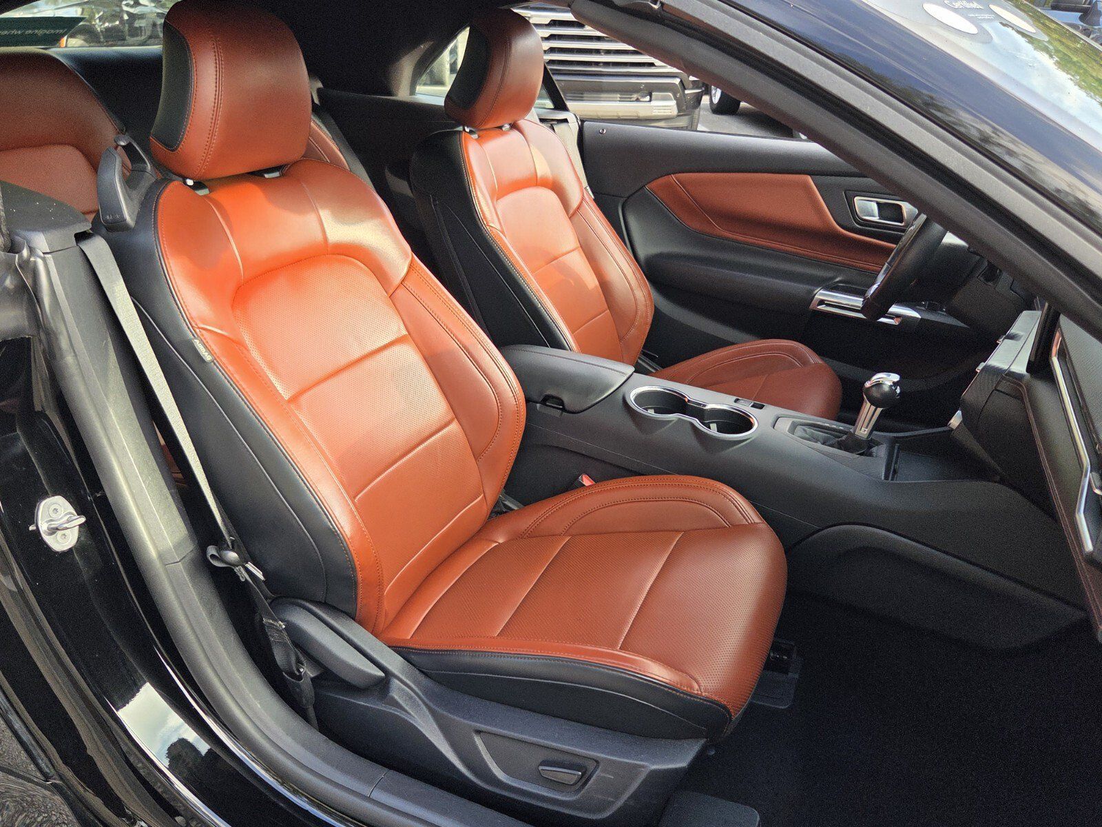 Used 2025 Ford Mustang Premium RWD image 22