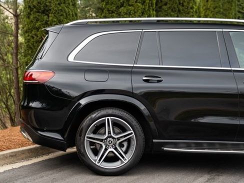 Used 2022 Mercedes-Benz GLS 580 4MATIC image 13