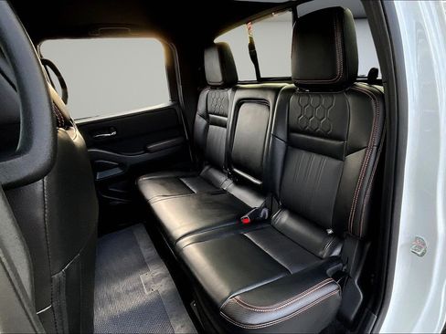 Used 2023 Nissan Frontier PRO-4X w/ Pro-4X Premium Package image 22