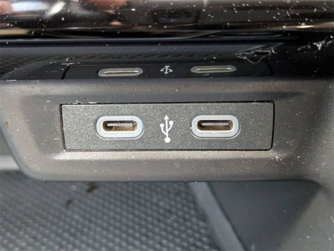 Certified 2025 Volkswagen Jetta S image 27