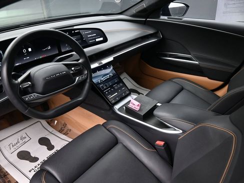 Used 2024 Lucid Air Touring image 9
