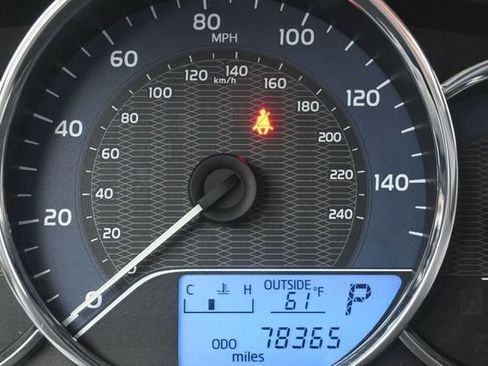 Used 2016 Toyota Corolla L FWD image 27