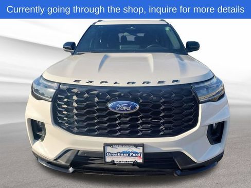 Used 2025 Ford Explorer ST-Line AWD/4WD image 8