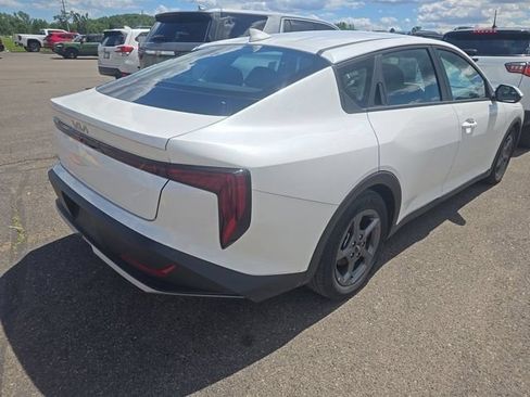 Used 2025 Kia K4 FWD image 3