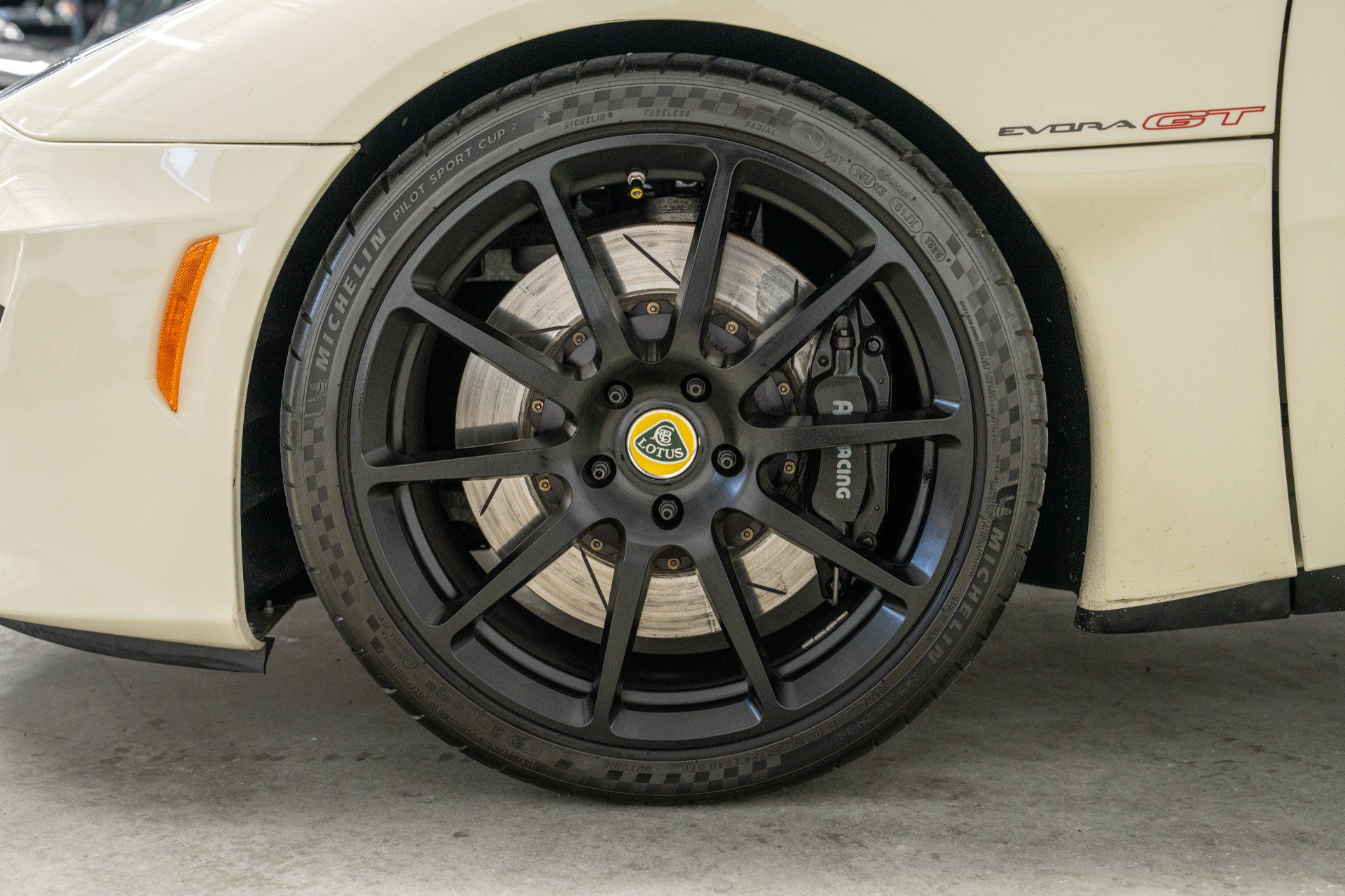 Used 2020 Lotus Evora RWD image 9