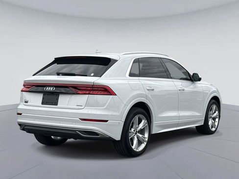 Used 2023 Audi Q8 Prestige image 3