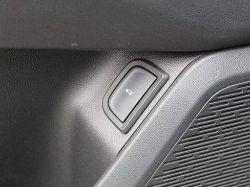 Used 2025 Chevrolet Equinox LT w/ Convenience Package II FWD image 36