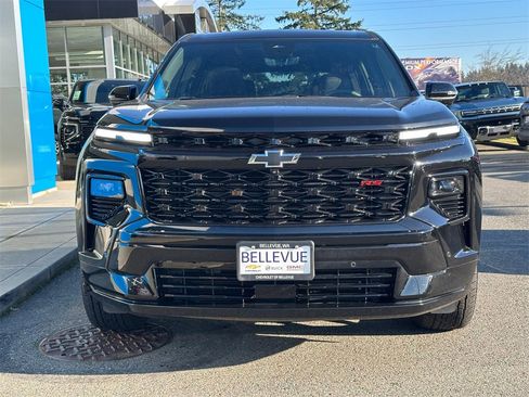 Used 2025 Chevrolet Traverse RS image 8