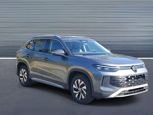 New 2026 Volkswagen Tiguan S image 2