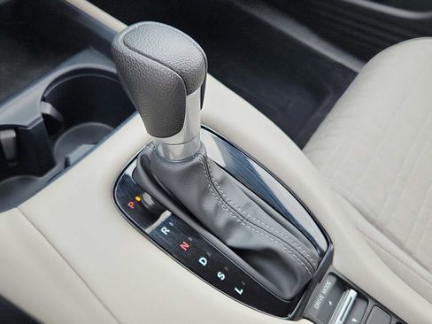 Certified 2023 Honda HR-V LX image 14