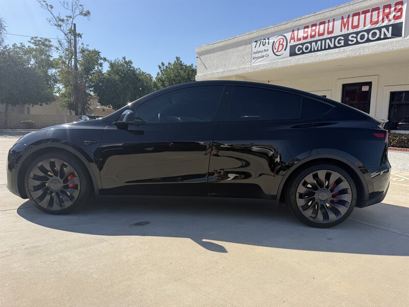 Used 2022 Tesla Model Y Performance AWD/4WD image 2