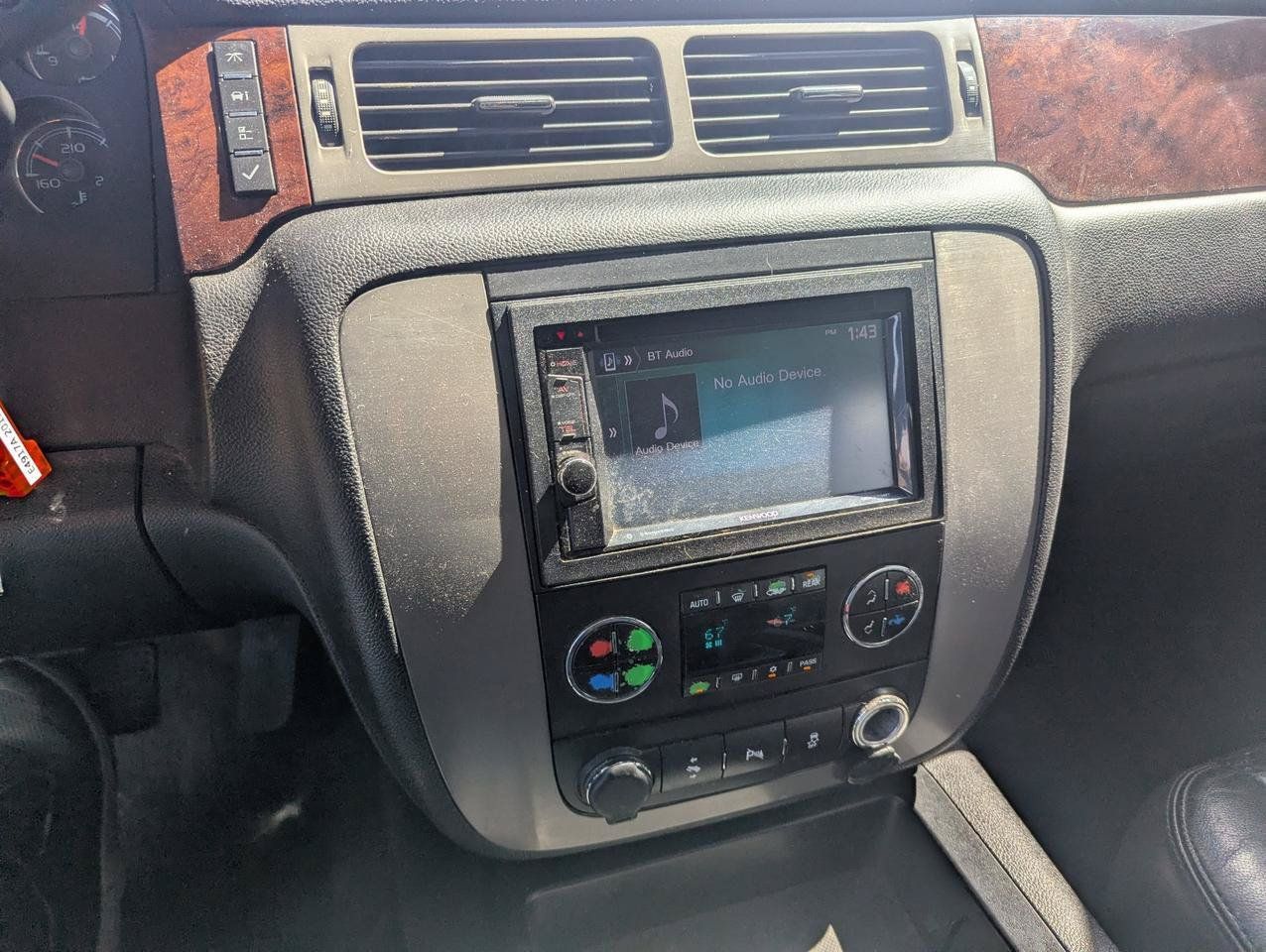 Used 2013 GMC Yukon XL SLT AWD/4WD image 16