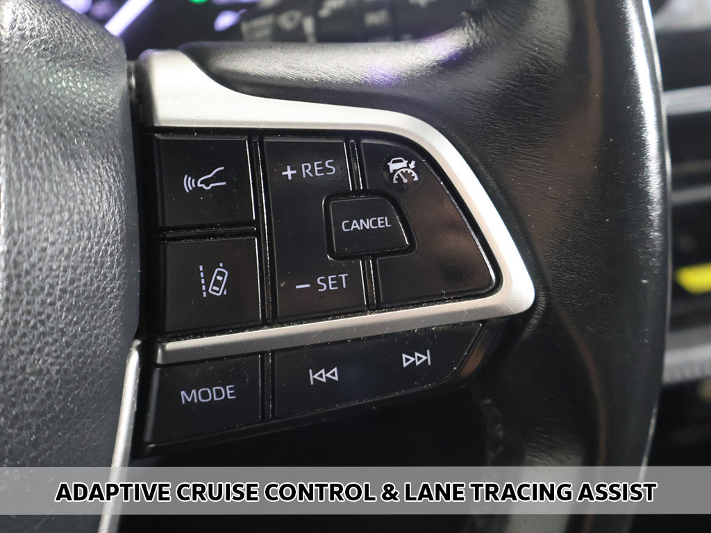 Used 2023 Toyota Highlander XSE AWD/4WD image 4