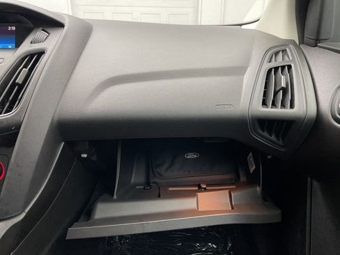 Used 2017 Ford Focus SE image 36