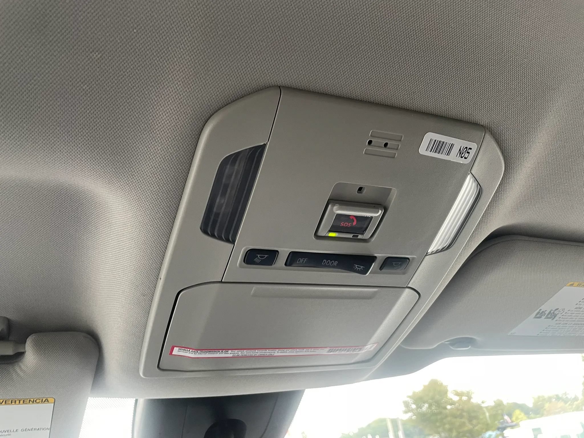 Used 2023 Toyota Highlander L FWD image 15