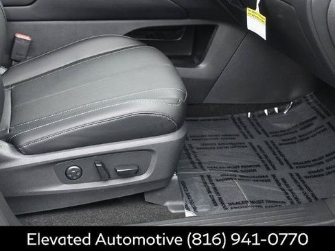 Certified 2026 INFINITI QX60 Luxe w/ Cargo Package AWD/4WD image 7