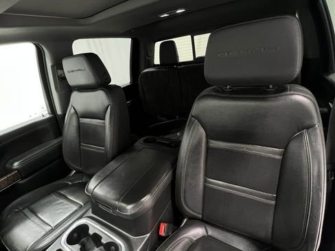 Used 2023 GMC Sierra 3500 Denali w/ Technology Package AWD/4WD image 17